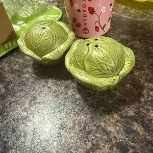 Green Leaf Design Salt and Pepper Shakers